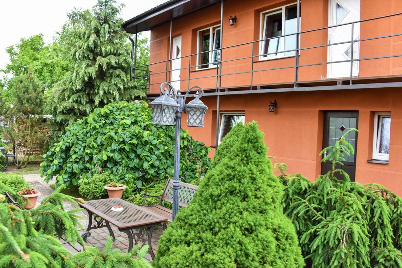Zelta pirts Guest House Ventspils Extérieur photo